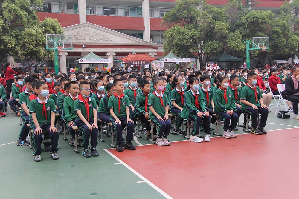 郑州市金水区纬五路第一小学