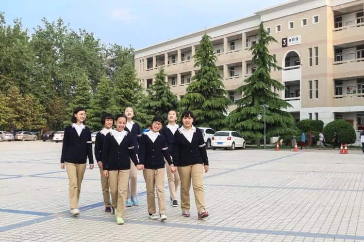 郑州市郑中国际学校