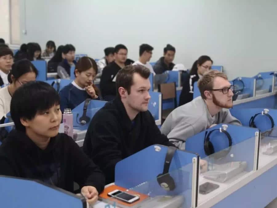 郑州市基石中学