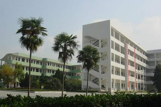 郑州市二七区先锋外国语学校