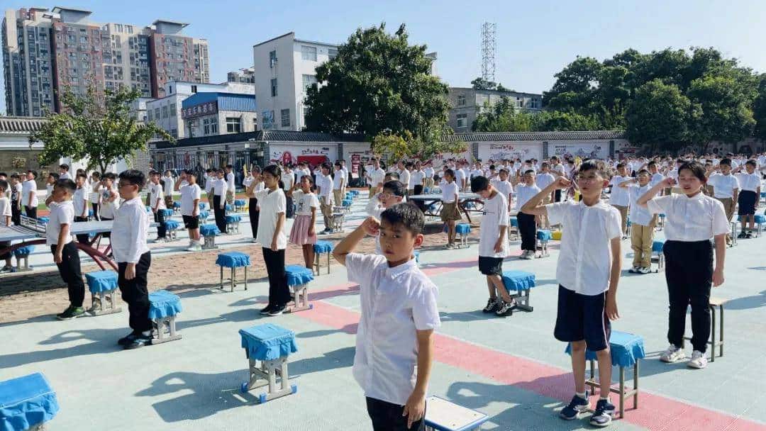 郑州市二七区先锋外国语学校