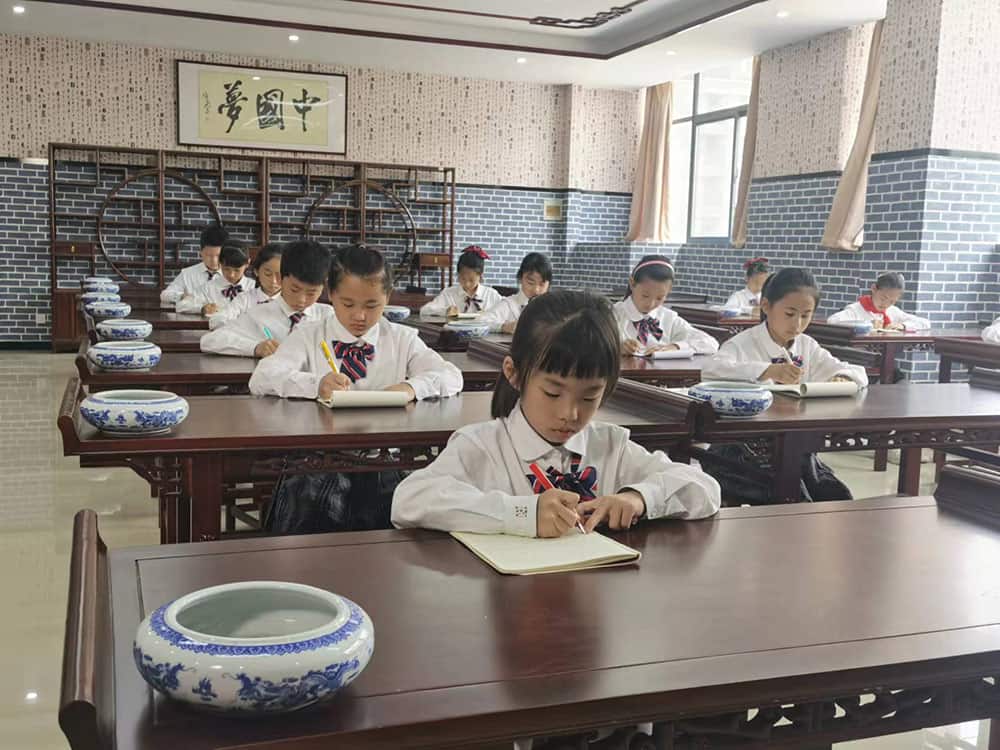 郑州航空港区实验学校