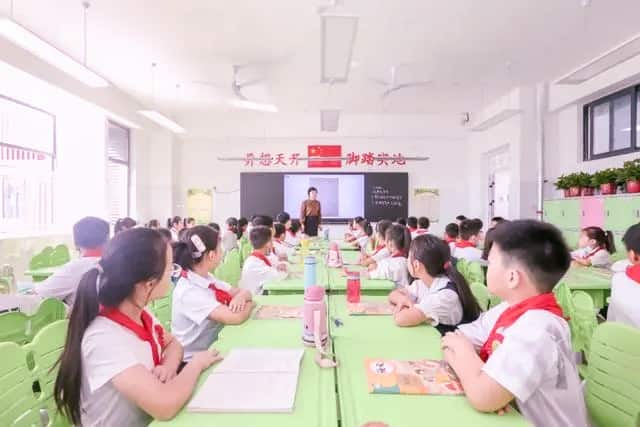 郑州市惠济区英才街小学