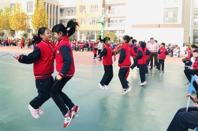 郑州市二七区嵩山路学校