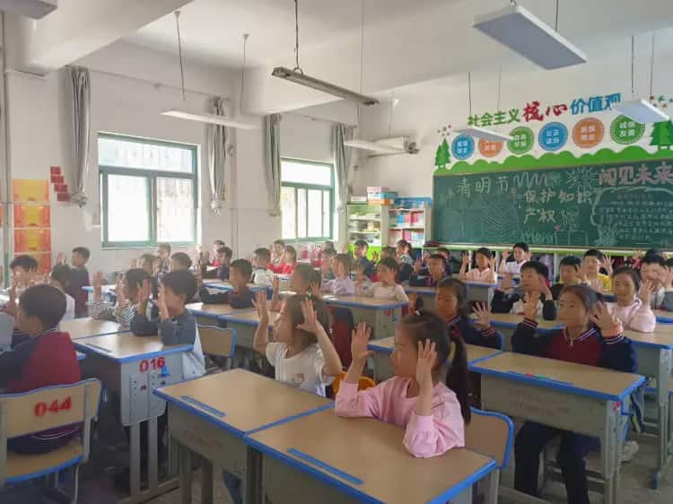 郑州市二七区张砦小学