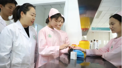 郑州树青医学中等专业学校